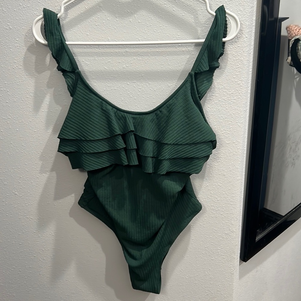 Cupshe Ruffle One Piece Swimsuit